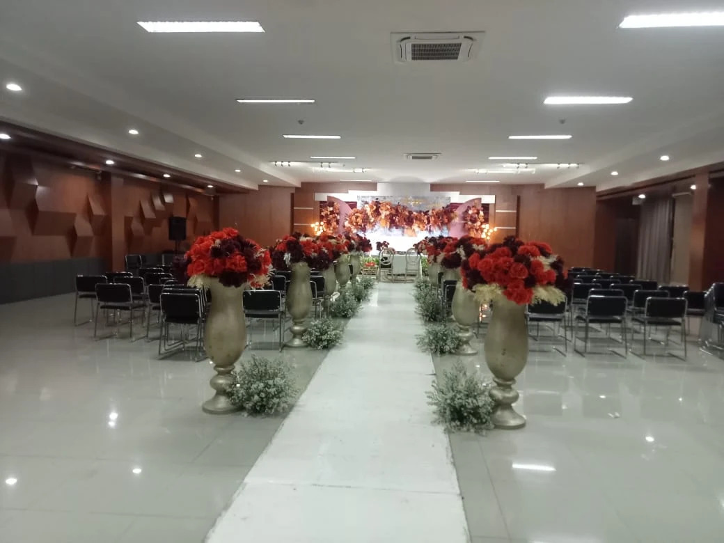 AREA DALAM AUAL DAN LUAR AULA